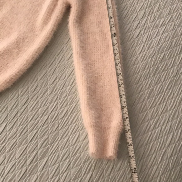 Soft Cozy Bellezza Republic Ivory Cream Sweater Size S… - Picture 14 of 16